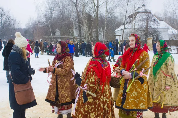 Kyiv Ucrania Febrero 2020 Fiestas Vacaciones Shrovetide Pueblo Cosaco Museo —  Fotos de Stock