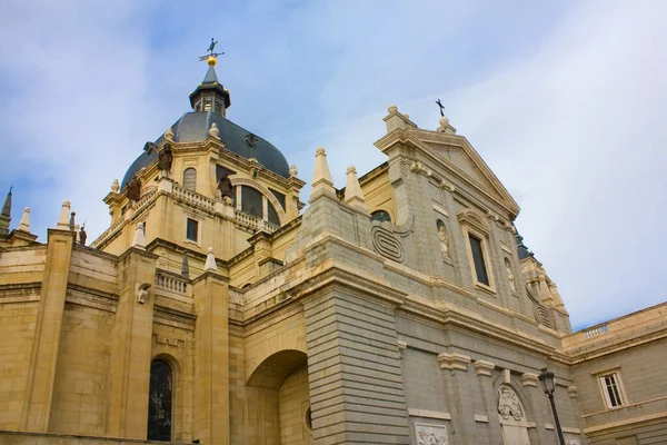 Catedral Almudena Madrid Espanha — Fotografia de Stock