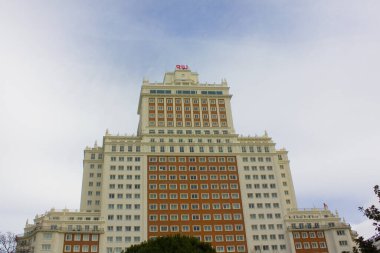 MADRID, İspanya - 17 Ocak 2020: Madrid 'deki tarihi gökdelen İspanya Binası (ya da Edificio Espana)