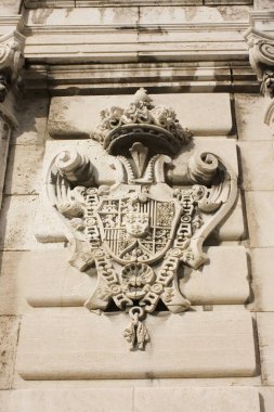  Madrid, İspanya 'daki Roayl Sarayı' nın arması