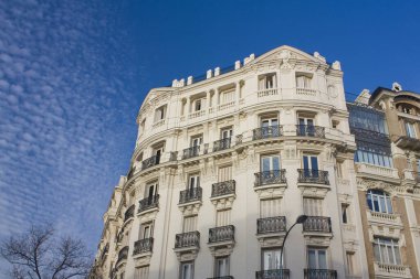 İspanya 'nın Madrid şehrindeki güzel tarihi bina