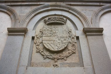 İspanya, Segovia 'daki Alcazar Kalesi' nin arması.