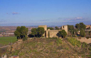 Panorama manzaralı San Servando Şatosu Toledo, İspanya