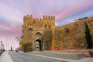 Puerta del Sol 'un Toledo, İspanya kapısı.