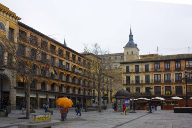 TOLEDO, İspanya - 10 Ocak 2020: Toledo, İspanya 'da Plaza De Zocodover