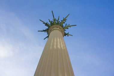 Leipzig, Almanya 'da Nikolaikirche yakınlarındaki Nikolaisaule Sütunları