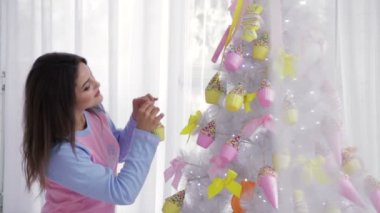 Genç dekorasyon Noel ağacı modeli