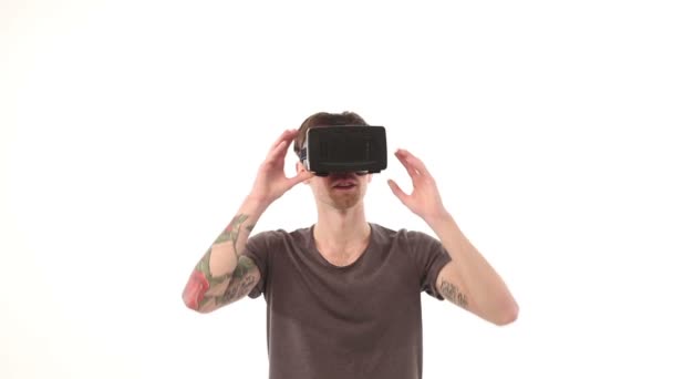 Adam Vr sahiptir — Stok video