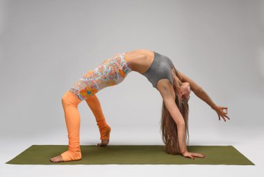 Vahşi şey yoga pose