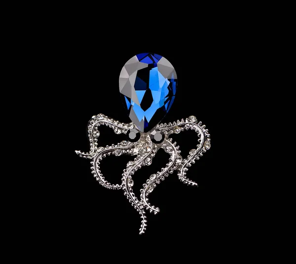Blue sapphire brooch — Stock Photo, Image