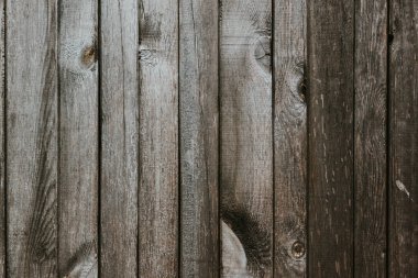 Gri panoların dikey deseni