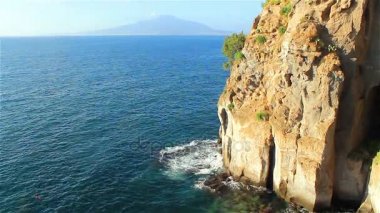 İtalya, Akdeniz, Vezüv Yanardağı ufukta