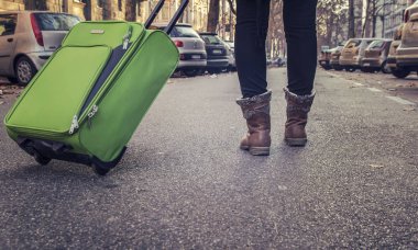 kadın turizm seyahat Avrupa kentinde sokaklarda olduğunu