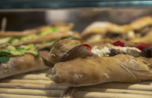 Bocadillos tradicionales italianos panini —  Fotos de Stock