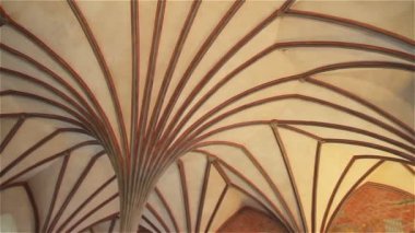 Polonya 'daki Malbork kalesinde hafif Gotik tavan