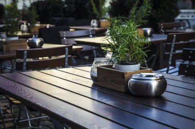 Tablo ve rahat Avrupa kafe yakın çekim öğeleri