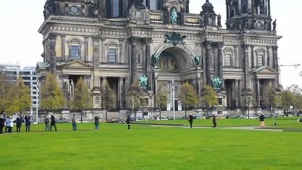 Berlin Tyskland Oktober 2017 Turister Som Besöker Berlin Domkyrka Med — Stockvideo