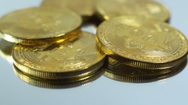 Altın bitcoin dik planı, bitcoins dönüşü