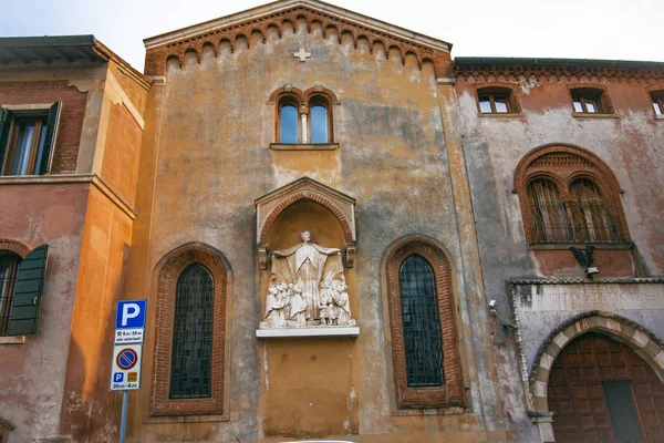 Beautiful little old church in Padua Italy — Stock Photo, Image