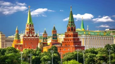 Moskova Kremlin'in kırmızı kuleleri. Rusya.