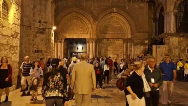 Jerusalém Israel Novembro 2019 Turistas Caminham Templo Santo Sepulcro — Vídeo de Stock