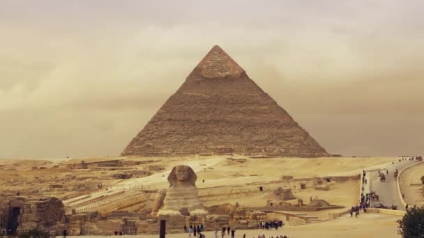 Ancient sphinx and pyramids, symbol of Egypt — Stock Footage Ancient sphinx and pyramids, symbol of Egypt Stock Video