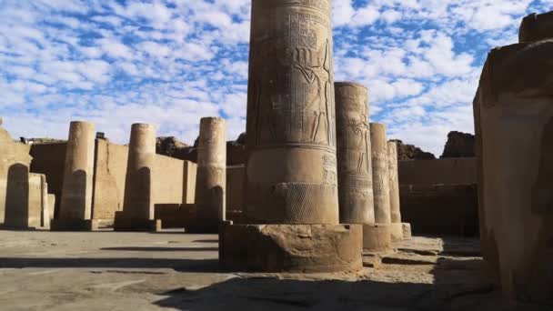 Die Ruinen des antiken Tempels von Sebek in Kom - Ombo, Ägypten. — Stockvideo