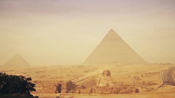 Ancient sphinx and pyramids, symbol of Egypt — Stock Video