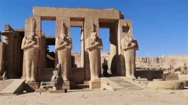 Ramesseum - Firavun Ramses Ii Xiii 'nin anıt tapınağı M.Ö., Yukarı Mısır' daki Theban mezarlığının bir parçası, Luxor
