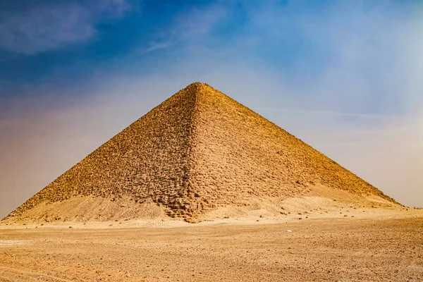 Piramide Rosa - la piramide settentrionale del Faraone Snofru a Dakhshu — Foto Stock