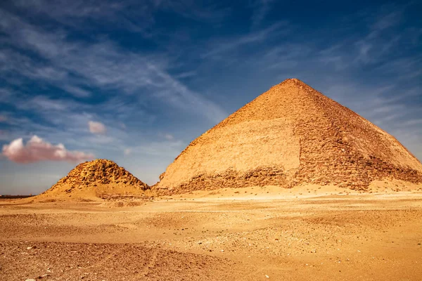 Broken pyramid is an Egyptian pyramid in Dakhshur, erected durin — Stockfoto