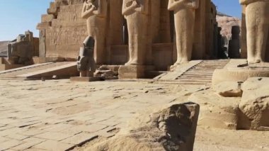 Ramesseum - Firavun Ramses Ii Xiii 'nin anıt tapınağı M.Ö., Yukarı Mısır' daki Theban mezarlığının bir parçası, Luxor
