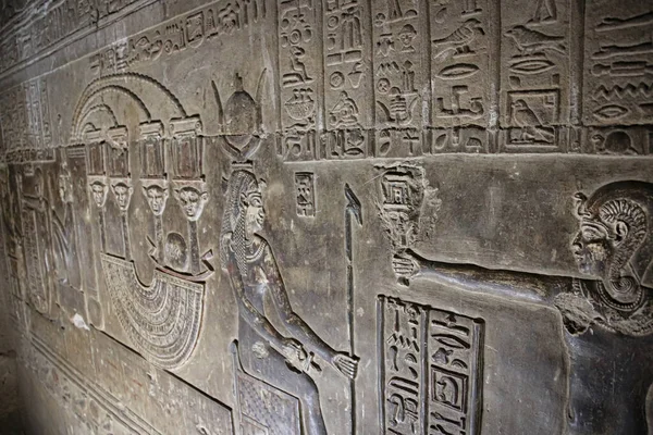 Mysterieuze Muurschilderingen Muren Van Tempel Van Dendera Hathor Vlakbij Stad — Stockfoto