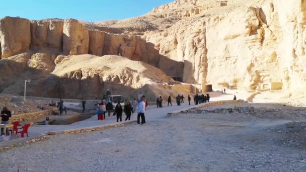 Luxor Egipto Enero Excavaciones Valle Los Reyes Desfiladero Rocoso Egipto — Vídeo de stock