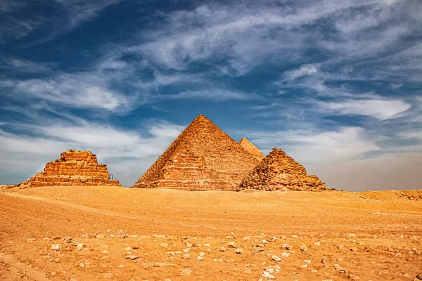 Starożytna Piramida Mycerinus Menkaura Piramidy Królowej Menkaurew Giza Egipt — Zdjęcie stockowe