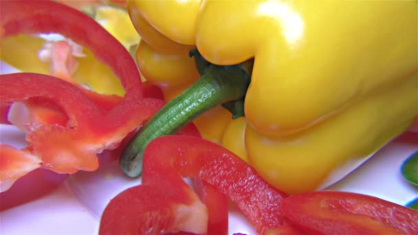 Červená a žlutá Paprika zavřít nahoru, Detail, makro — Stock video