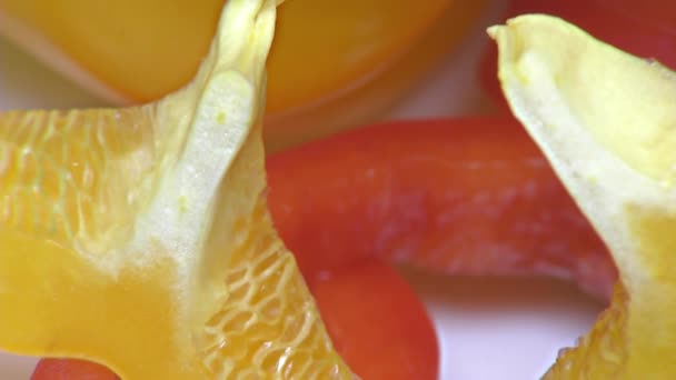 Paprika vermelha e amarela imagens grande plano, detalhe, macro — Vídeo de Stock