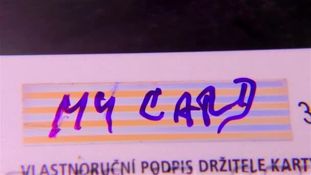Cartão Crédito Bancário Plástico Cartão Colorido Close — Vídeo de Stock