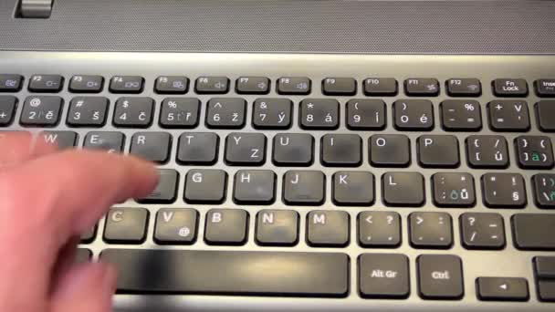 Laptop Notebook Teclado Computador Tendências Palavras Close Detalhe — Vídeo de Stock