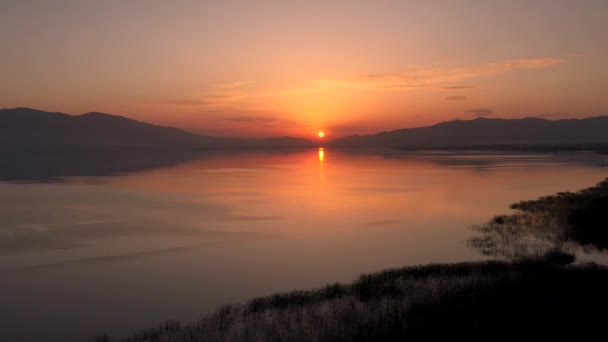 Prachtige Zonsondergang Boven Het Meer Iznik Meer Turkije Uitzicht Zonsondergang — Stockvideo