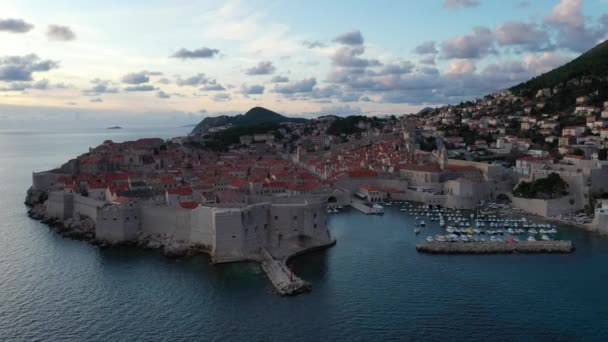 Vista Aérea Dubrovnik Croacia Casco Antiguo Dubrovnik Famosa Ciudad Histórica — Vídeo de stock