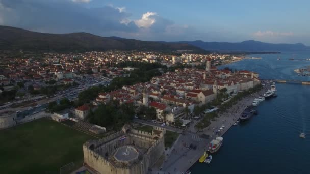 Luchtfoto Van Trogir Kroatië Kleine Toeristische Stad Kroatië — Stockvideo