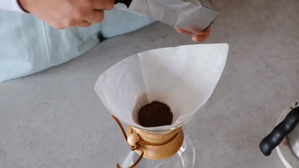 Barista Preparando Café Especial Echando Café Concepto Para Cafeterías Tercera — Vídeo de stock