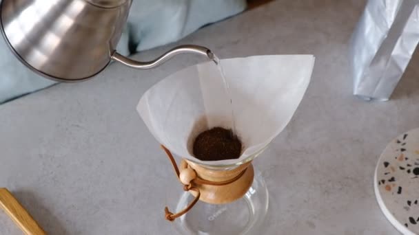 Barista Προετοιμασία Ειδικό Καφέ Ετοιμάζω Ρίχνω Καφέ Έννοια Για Καφετέριες — Αρχείο Βίντεο