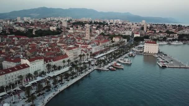 Vídeo Aéreo Split Croácia Cidade Lado Mar Adriático Bela Costa — Vídeo de Stock