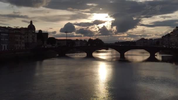 Ponte Vecchio Florença Itália 2019 Ponte Famosa Florença Com Pequenas — Vídeo de Stock
