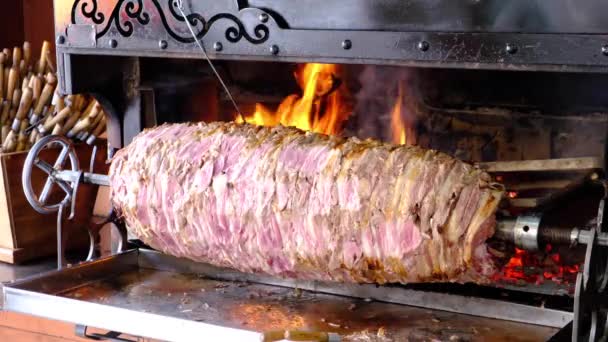 Turecki Cag Kebap Tradycyjne Tureckie Jedzenie Erzurum Turcja Szef Kuchni — Wideo stockowe