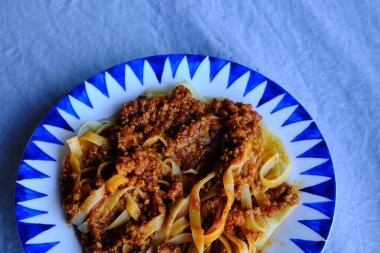 Bolonez soslu Tagliatelle makarnası..