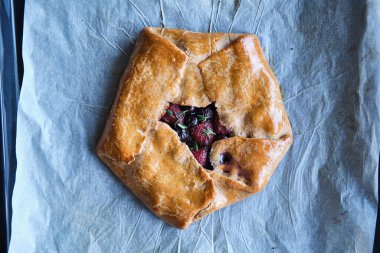 Çilekli ve Yabanmersinli Glütensiz Galeri