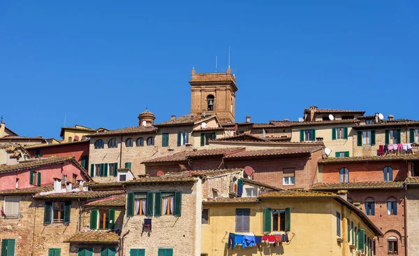 Arquitectura antigua en siena, toscana, italia — Foto de Stock